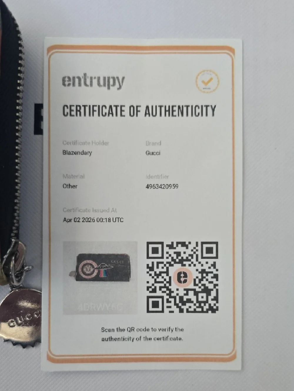 Gucci Black Logo Zip-Around Wallet with Rainbow UFO Patch - Picture 10 of 10